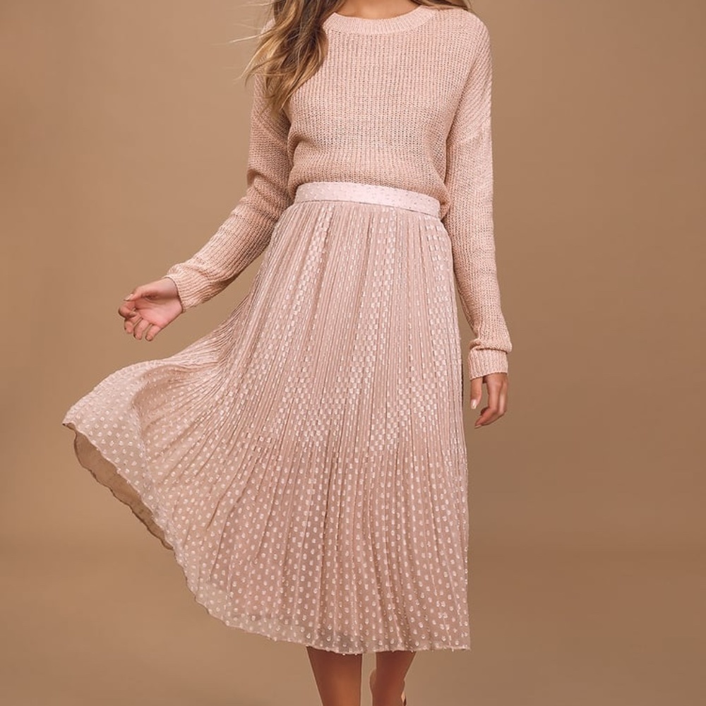 Lulu’s Pleated Swiss Dot Midi Skirt